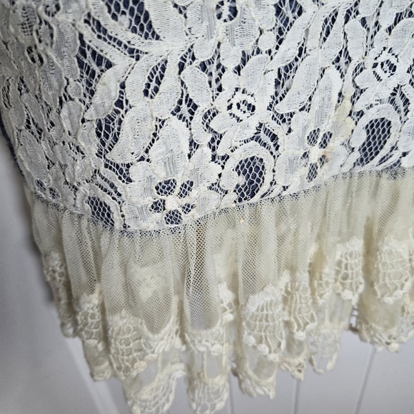 A'reve sweater Sz SM Navy Swiss Dot Lace Trim On Bottom - Picture 4 of 7